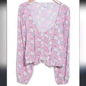 NWT Abound pink cinched front floral top in fade to flower haze